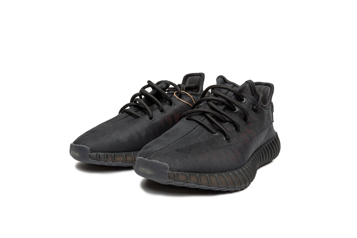 mono black yeezy