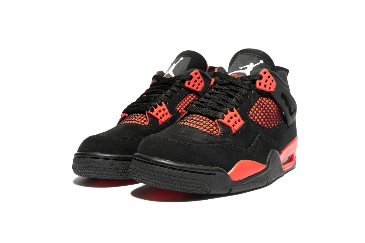 Jordan retro shops 4 black and red