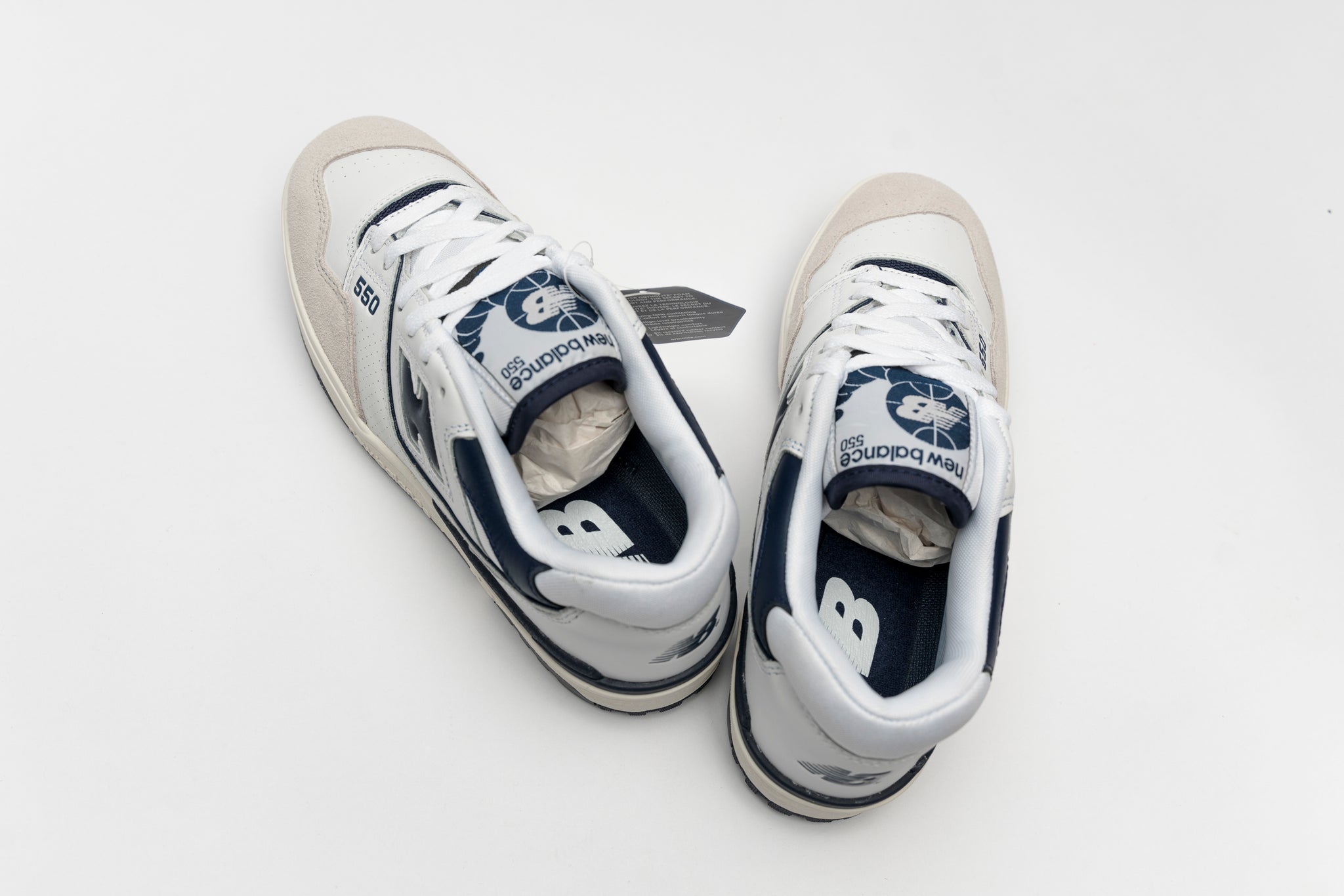 550 White/Navy Blue sneakers