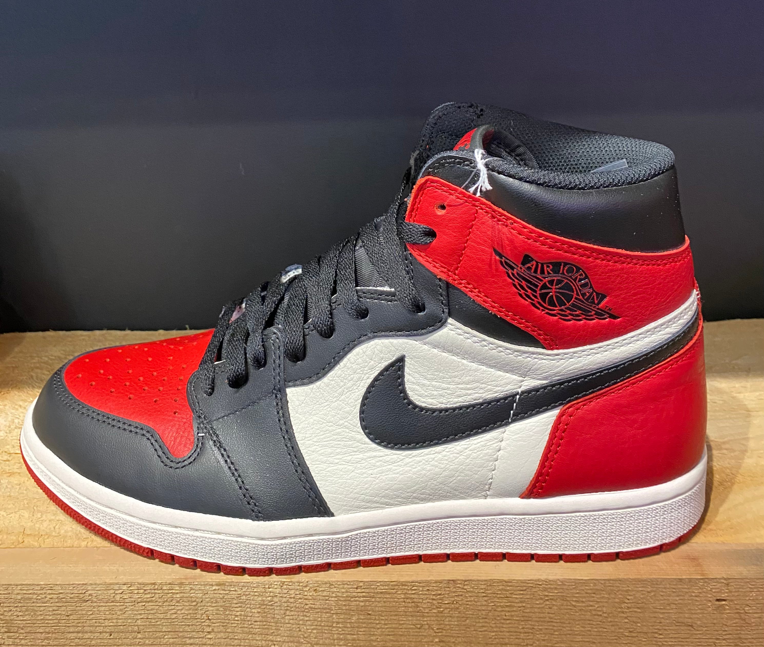 Jordan 1 Retro High OG ' Bred Toe' – www.firstclasssneaks.com