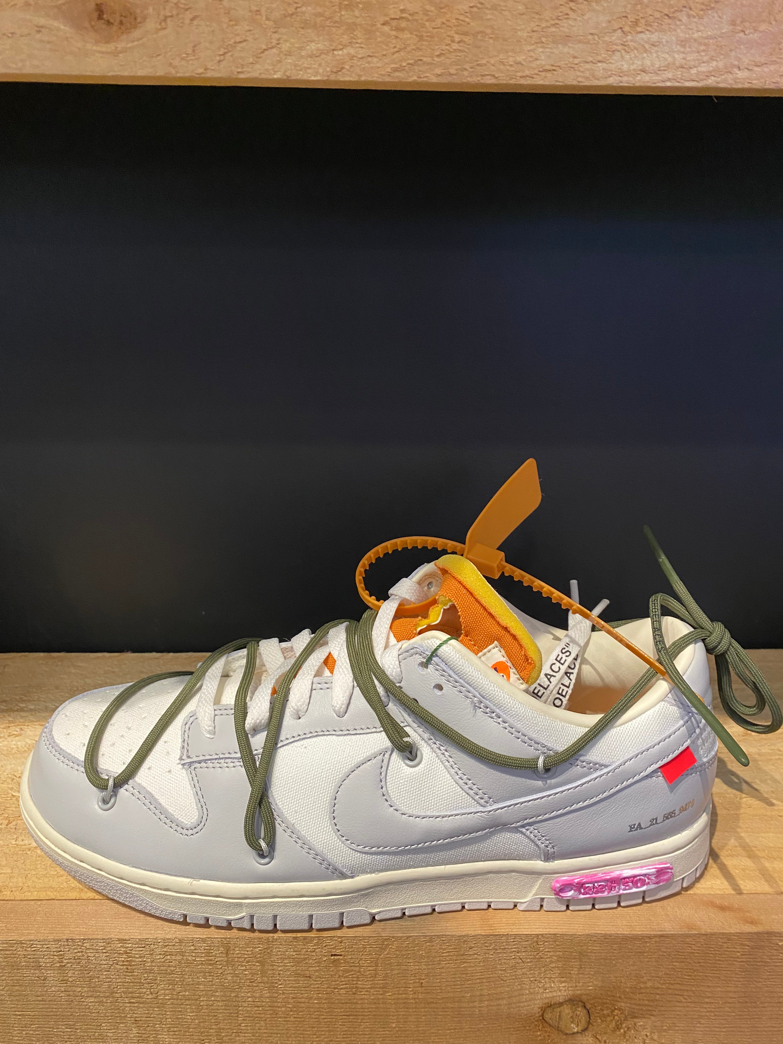 Off-White x Dunk Low 'Lot 22 of 50' DM1602-124